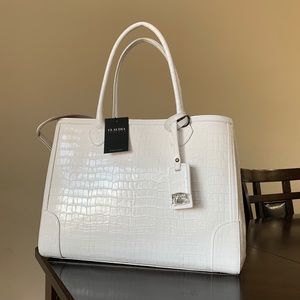 ☁️Claudia Firenze Crocodile Large Tote Satchel☁️